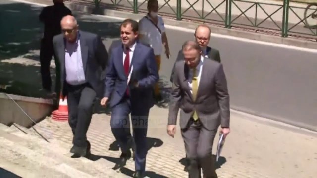 Top News - Votimi i kodit në kuvend/ PD dhe LSI: Të gatshëm për dialog