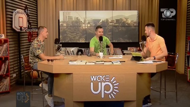 Wake Up/ “Vetëm ti”, bashkëpunimi i Devis Xherahu me Santi dhe Marly i dedikohet asaj...