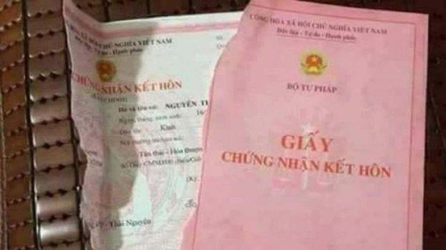 Xé đăng ký kết hôn phạt đến 20 triệu đồng? | VTC