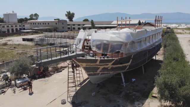 Zbuloni kantierin e anijeve në qytetin e Vlorës - Pushime On Top 3