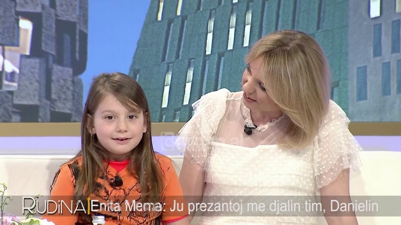 Me floke te gjate biond, si nje metalar i vertete, djali Enita Memes ne intervisten e tij te pare