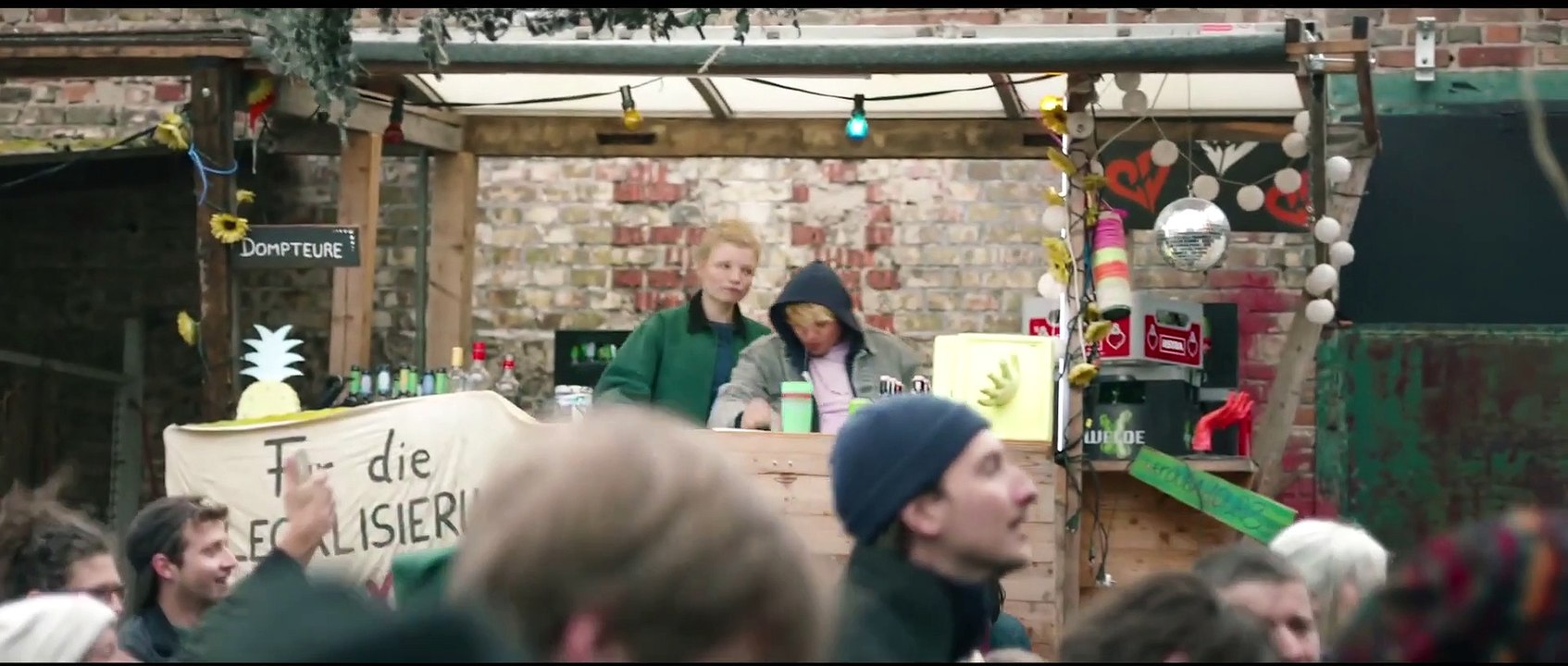 UND MORGEN DIE GANZE WELT Film