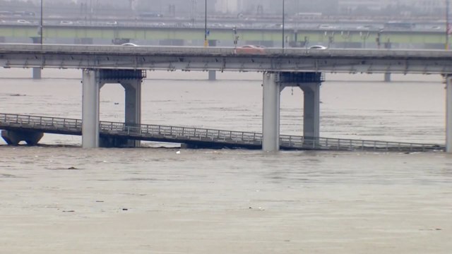[날씨] 서울 등 중부 호우경보...잠수교 전면 통제 / YTN