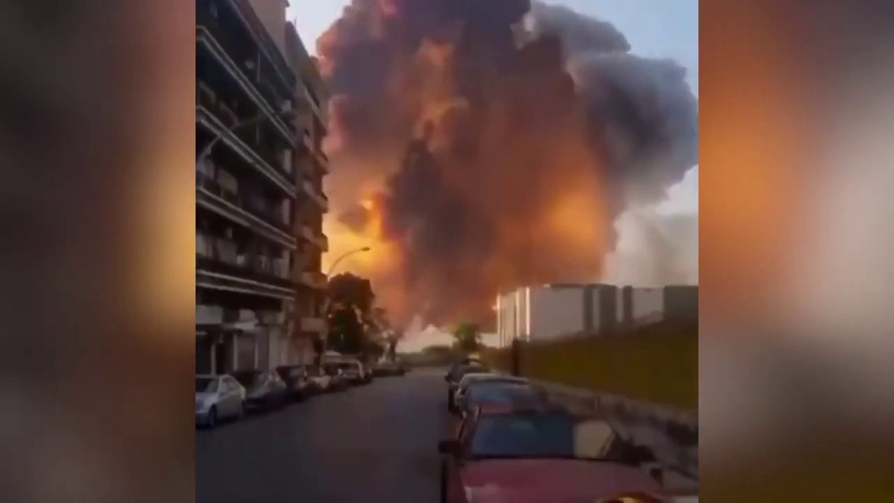 BEIRUT: l'enorme esplosione investe l'uomo che sta girando il video!
