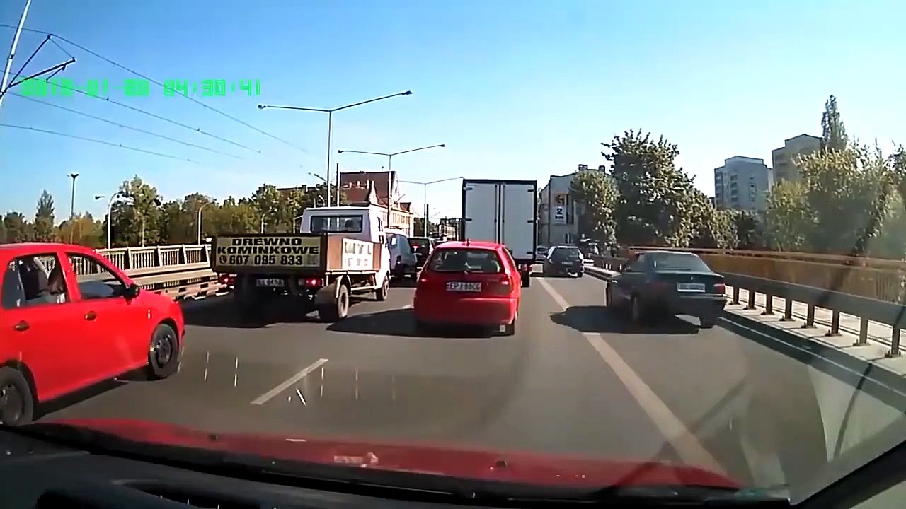 HECTIC ROAD BIKE CRASHES & MOTORCYCLE MISHAPS 2020