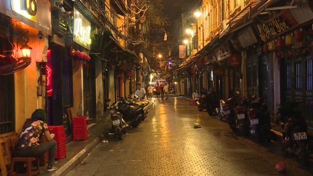 Bars and pubs shut as Vietnam faces new wave of Covid-19 infections