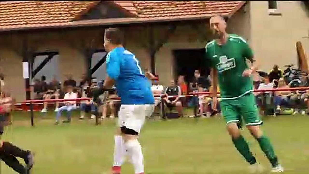 Das 4:0 von Björn Denecke auf Vorlage von Torwart Dennis Klinge (Dramfeld gegen Niedernjesa)