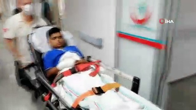 Cam şişede torpil patlatan 2 kardeş yaralandı