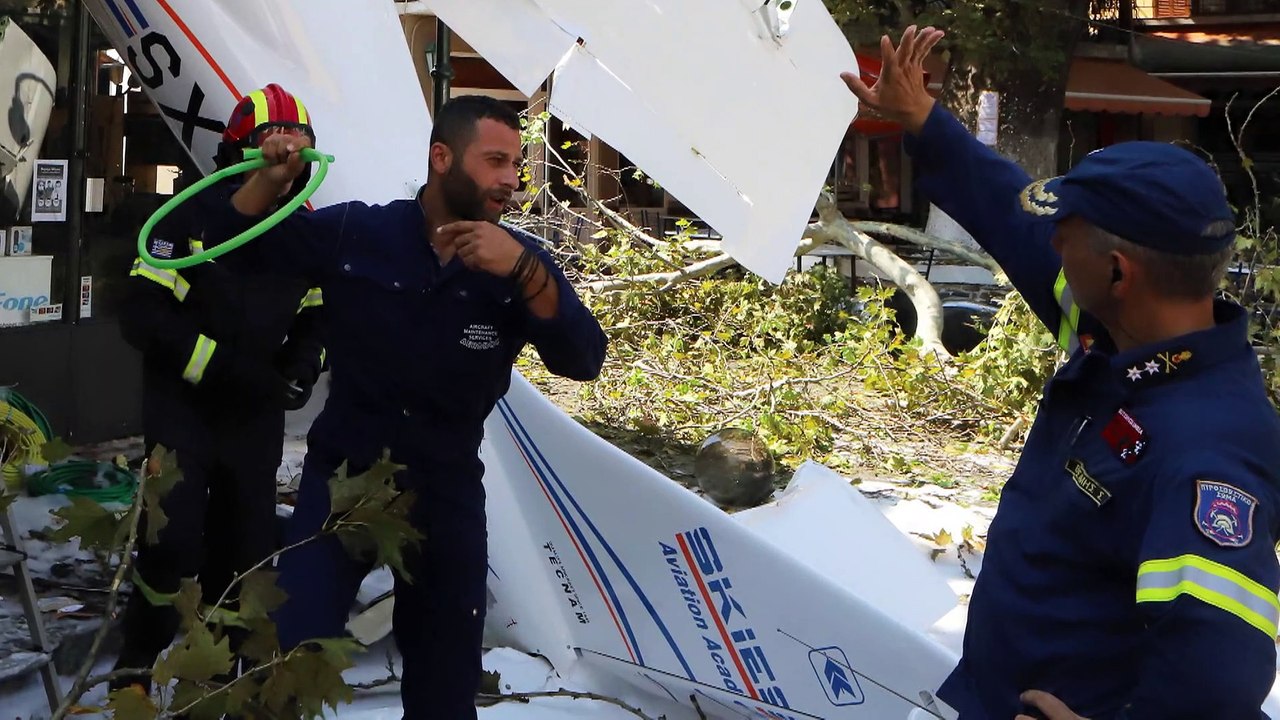 Πρώτη Σερρών: Αεροπλάνο συνετρίβη στην πλατεία...