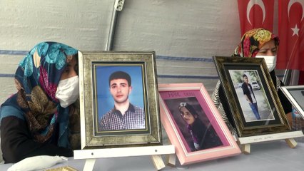 Diyarbakır anneleri bayramda da çocuklarının yolunu gözlüyor