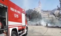Paliano (FR) - Incendio di sterpaglie nel centro abitato (03.08.20)