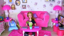 Barbie Girl Helps Chelsea Doll with Morning Routine!