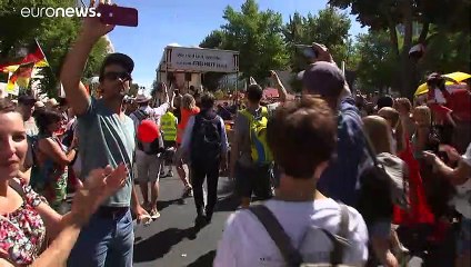 Korlátozhatják a gyülekezési jogot Németországban a járvány miatt