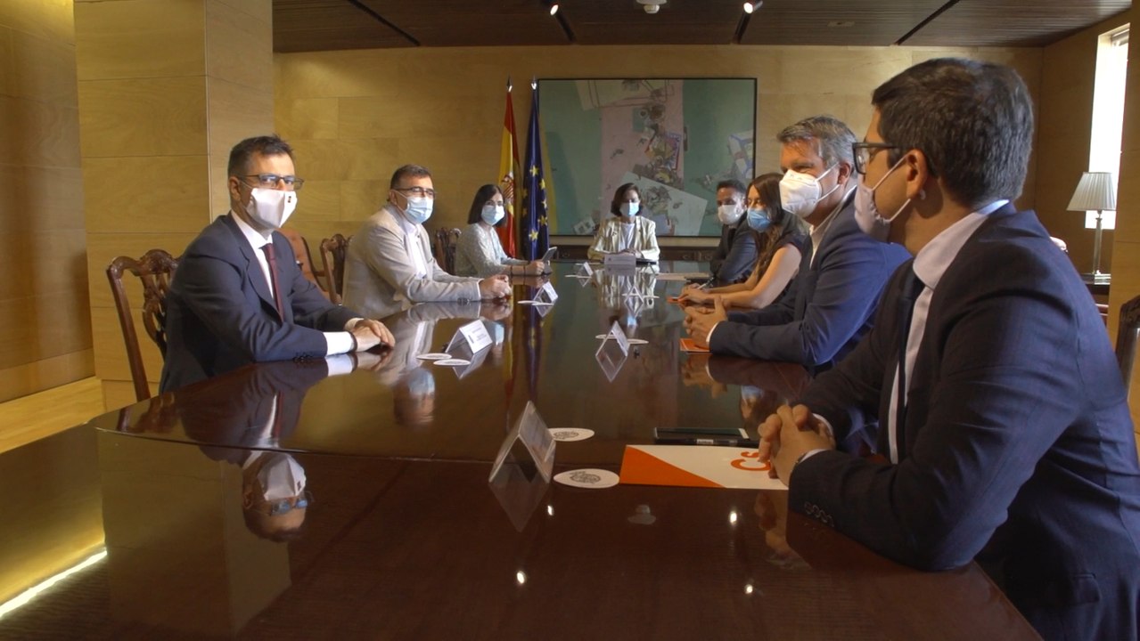 Gobierno y Ciudadanos niegan veto a Podemos en su reunión