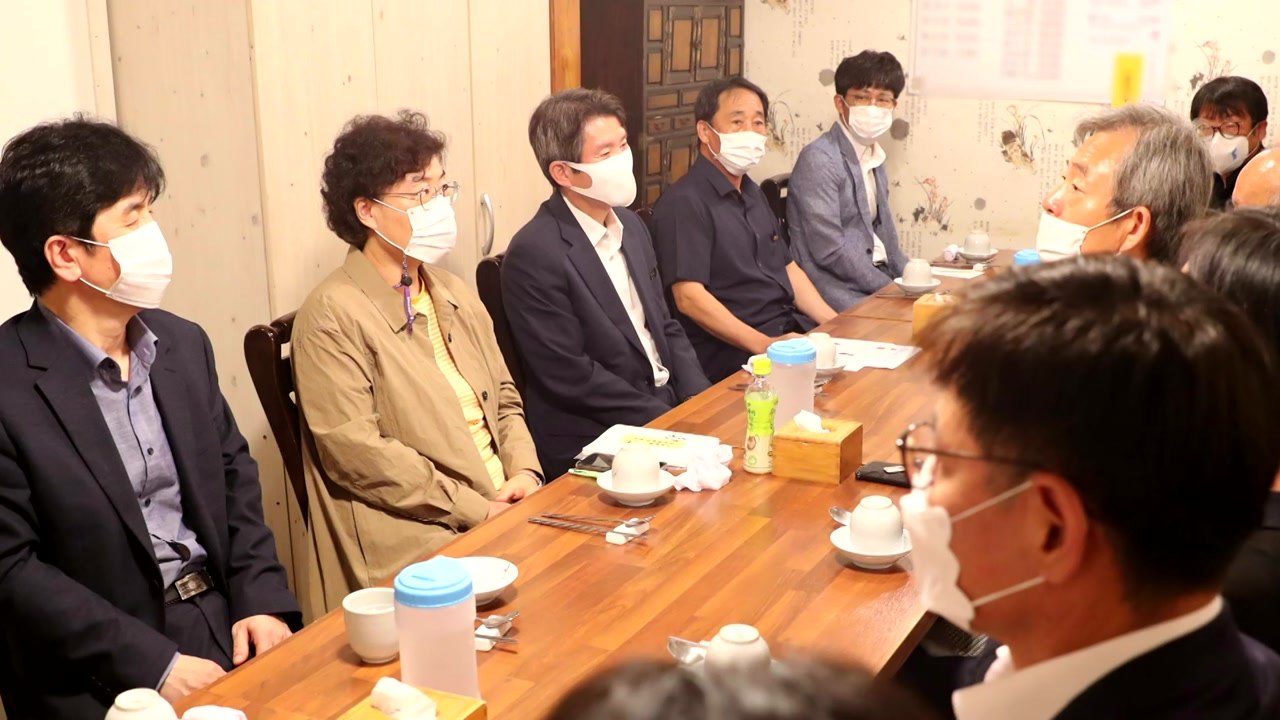 이인영 장관, 6·15 남측위 등 면담..."남북 대화 복원 노력" / YTN