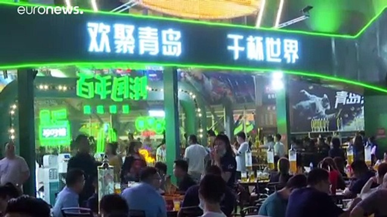 Die Maß im Plastikbecher: Oktoberfest in China