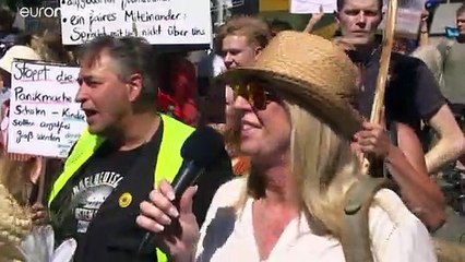 Правительство Германии осудило "неприемлемые" акции протеста