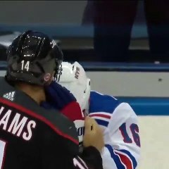 La sangrienta pelea entre dos jugadores en el ‘estreno’ de la NHL