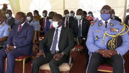 Baptême et remise d'épaulettes à de nouveaux policiers (Officiers et sous-officiers)