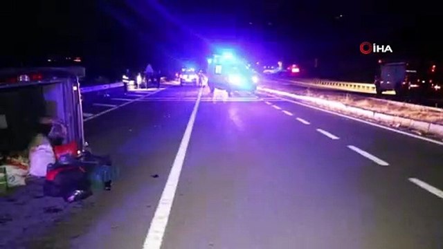 Otomobile çarpan hafif ticari araç takla attı: 3 yaralı