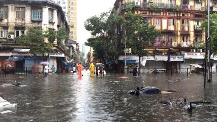 Heavy rains lash Mumbai, Delhi govt bans hookah in public places