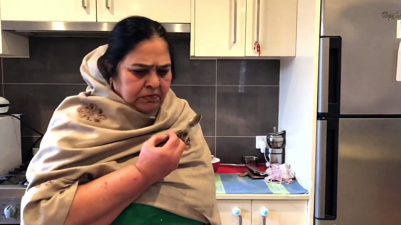 Kachiya Gajran   Mr Sammy Naz  Tayi Surinder Kaur  Short Movie