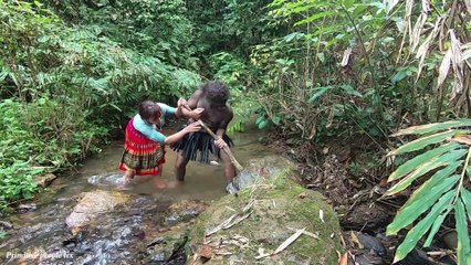 Primitive life - kind aboriginal guy and lucky girl - ep7