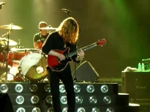 Guitar Solo - One Night Of QUEEN lyon