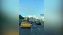 Ora News - Mëngjesi nis me trafik në autostradën Tiranë-Durrës