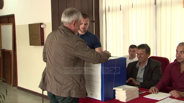 Top News - Pas Luginës së Preshevës, bashkojnë forcat për zgjedhje edhe shqiptarët e Malit të Zi!