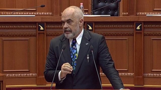 Rama: Meta e ktheu Presidencën në seli të hedhjes së zjarreve, bëri miting kundër qeverisë