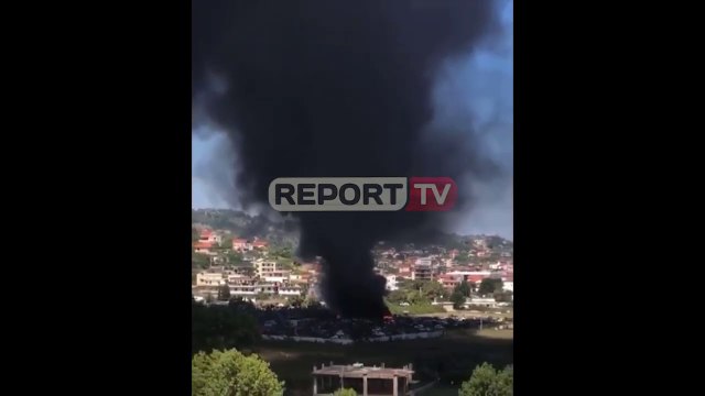 Merr flakë pika e grumbullimit të makinave, tymi mbulon zonën e Kasharit në Tiranë
