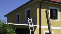 Ora News - Vidhet shtëpia e emigrantit në Fushë-Krujë, banorët e fshatit: Janë kthyer në fenomen
