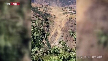 Pütürge'de deprem anında toz bulutu oluştu