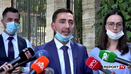 Video herunterladen: Studentët pas takimit në presidencë: I kërkuam Metës të mos dekretojë zgjedhjet, janë të paligjshme