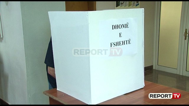 Report TV -Vijojnë zgjedhjet në Universitetin Fan Noli , dy kandidatë për rektor në Korçë