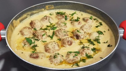 Qofte me salcë dhe mustardë nga zonja Vjollca