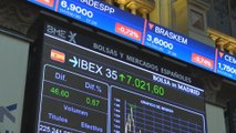 El Ibex 35 recupera el nivel de los 7.000 puntos y suma un 0,67 %