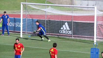 Casillas anuncia aposentadoria