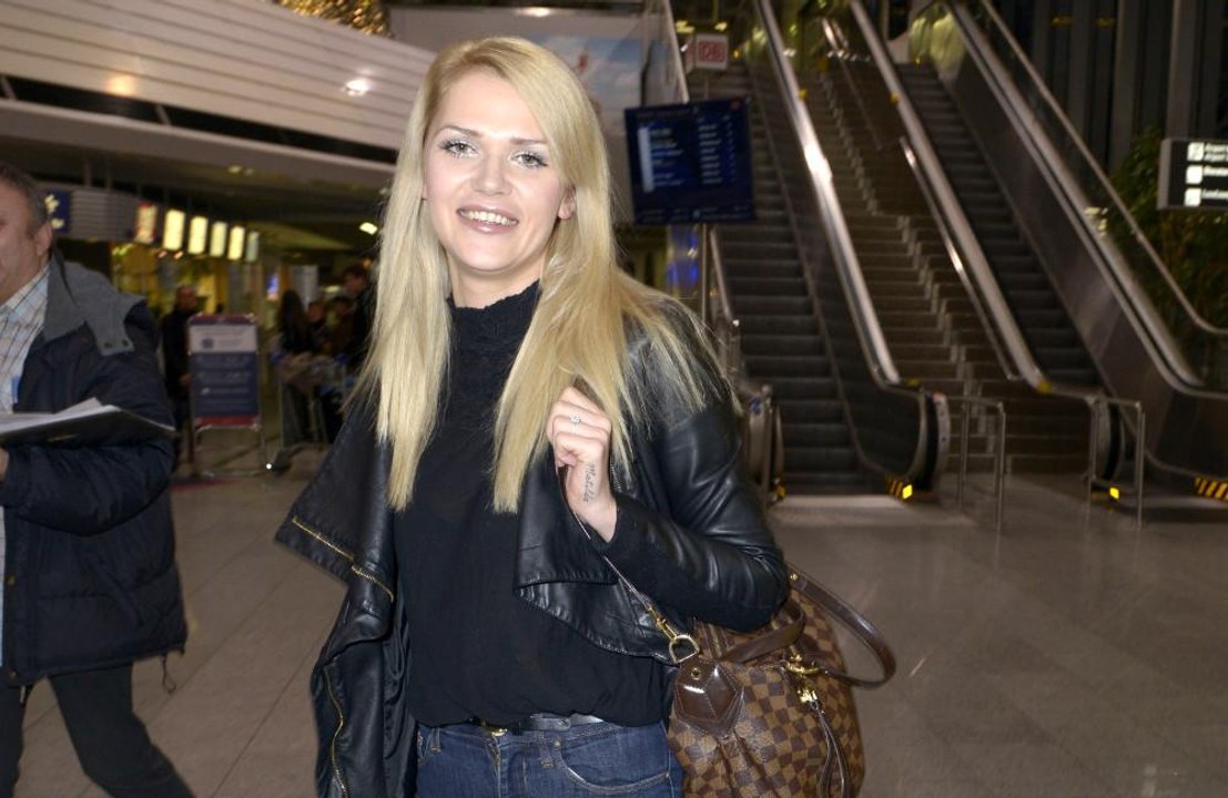 Model Sara Kulka muss sich mit einem Netz-Stalker herumschlagen!