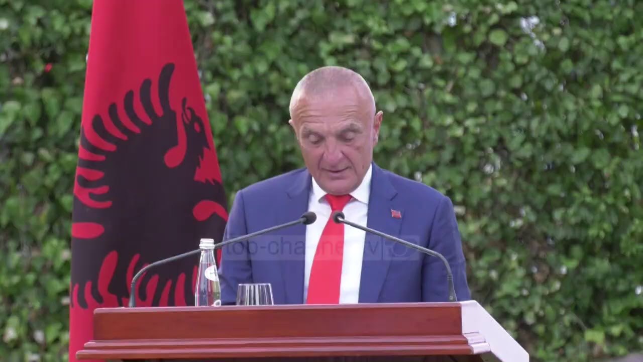 Top News - Presidenti Meta/ Nderon legjendën Sulejman Maliqati