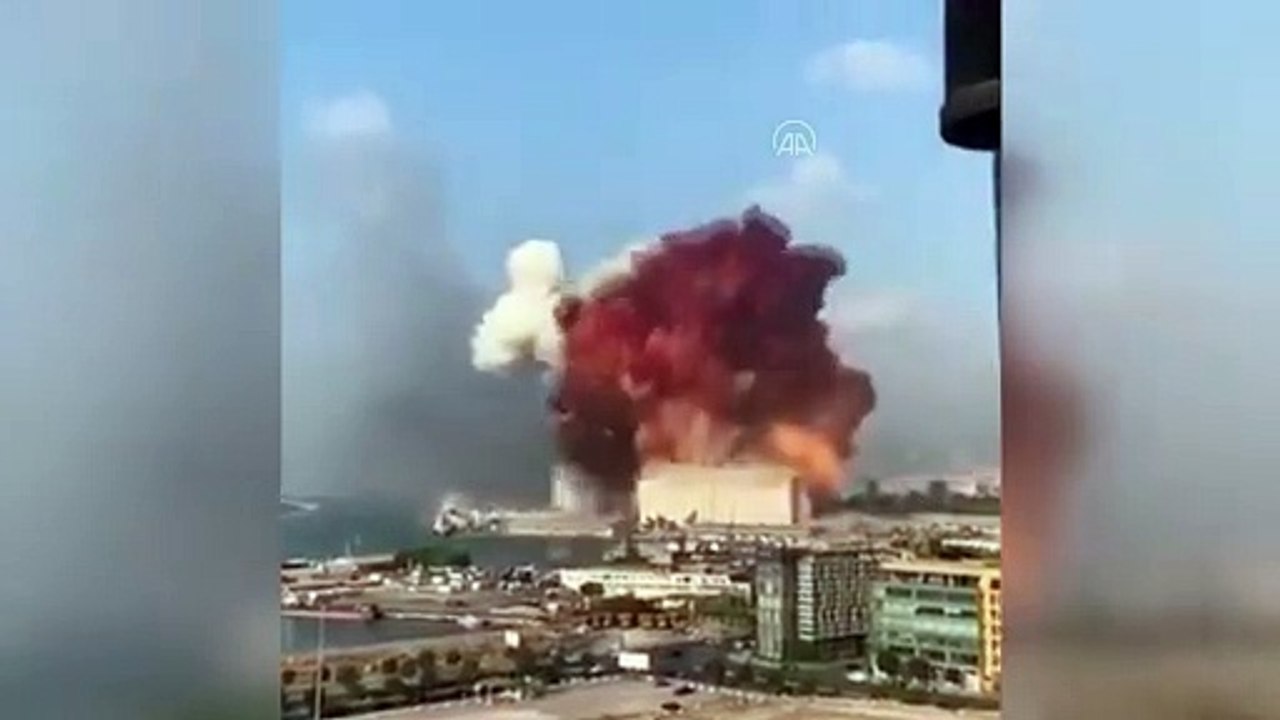 Lübnan'ın başkenti Beyrut'ta patlama (2)