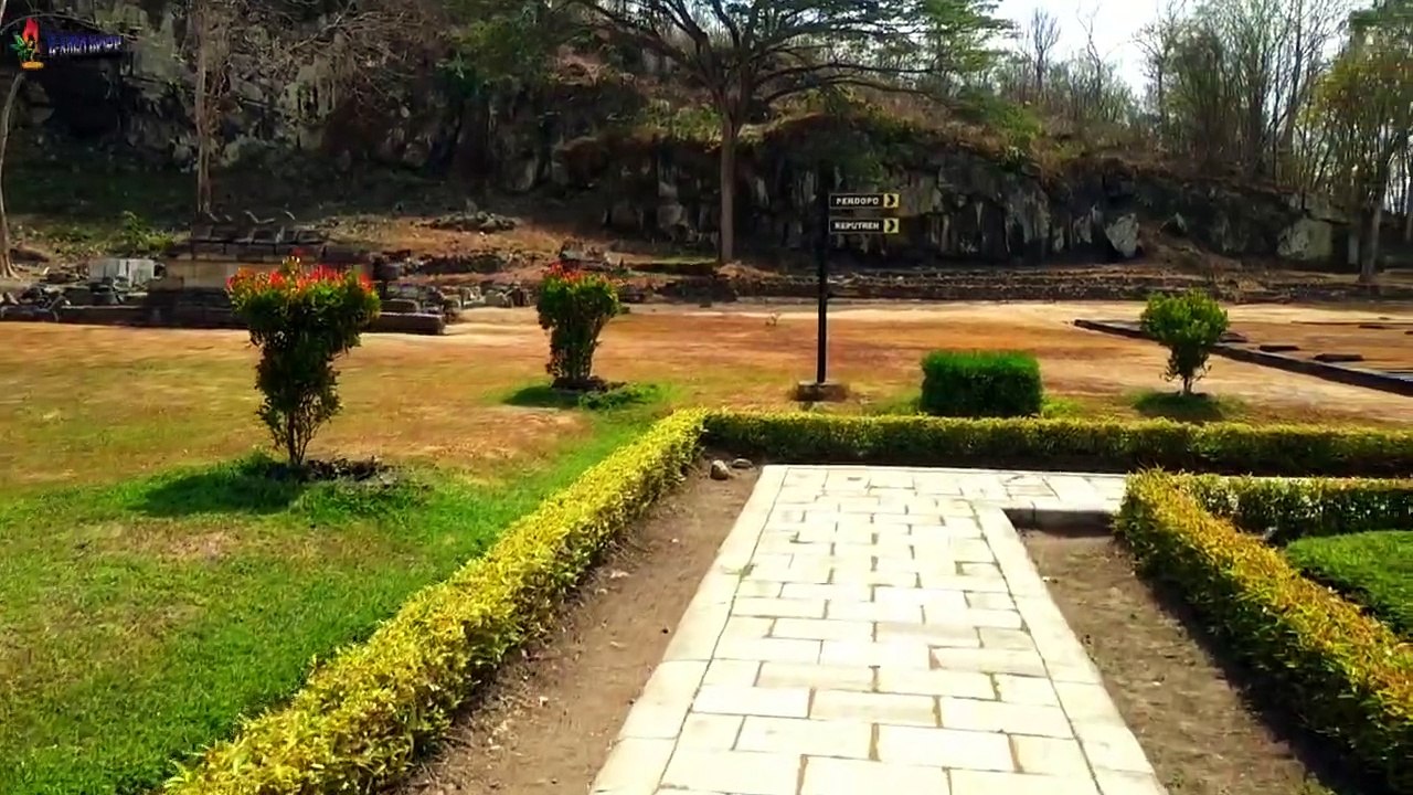 RATU BOKO ROYAL PALACE, À PROPOS DE PRAMBANAN ET RORO JONGGRANG