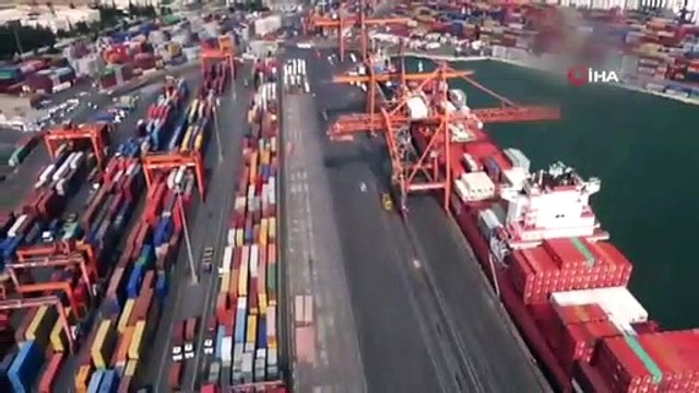 Yeni doğan bebeklerinin altını değiştirdiklerinde hayatlarının şokunu yaşadılar