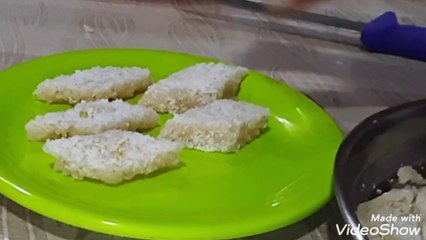 Coconut Burfi /  नारियल की बर्फी / ओल्या नारळाच्या वड्या
