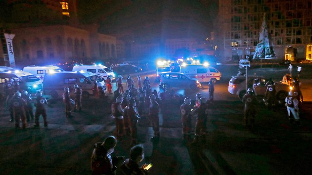 بالفيديو.. مرفأ بيروت تحول إلى ما يشبه ساحة حرب