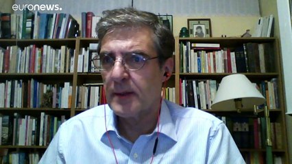 Agustín Ruiz Robledo: "Fuera de España, el rey solo es inviolable como jefe de Estado"