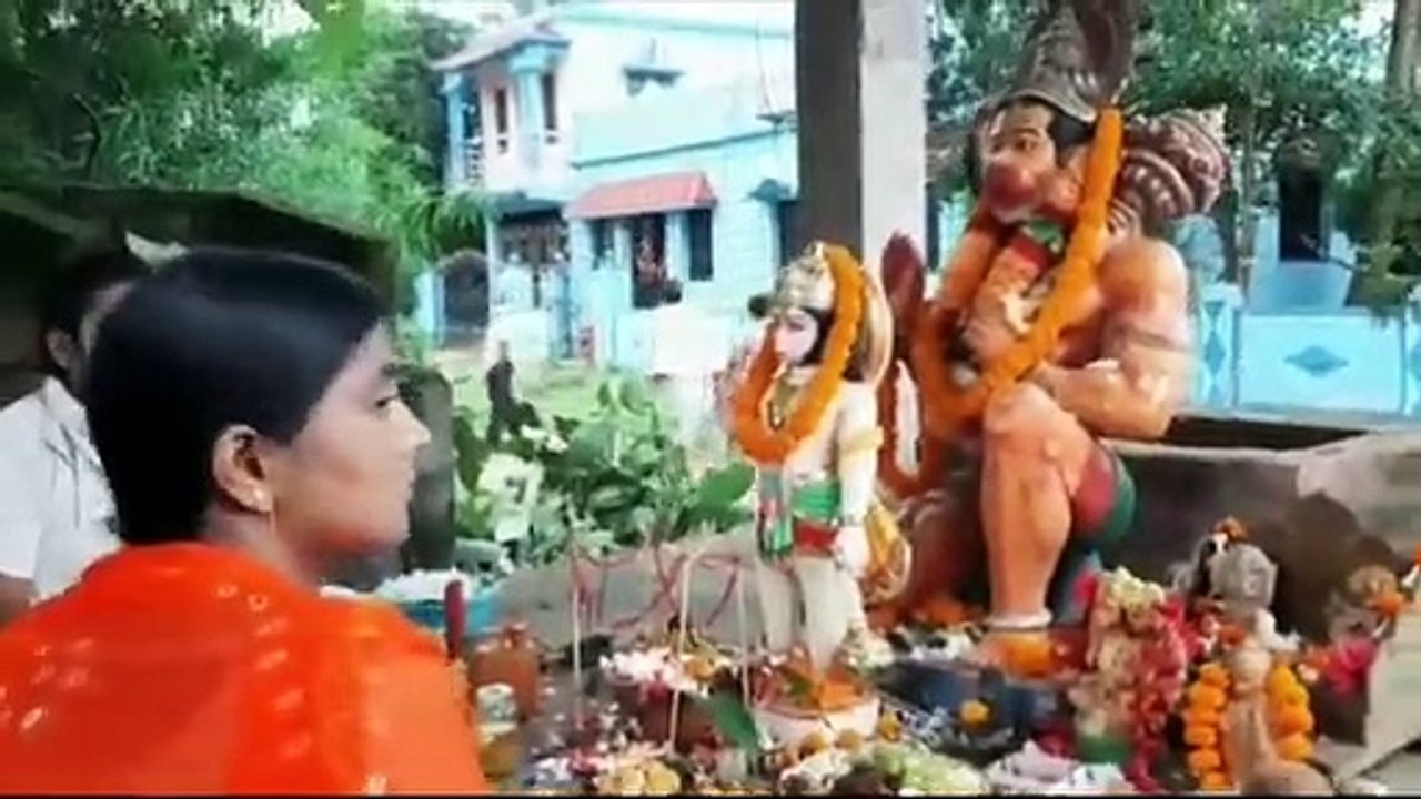 খড়গপুরে বিজেপি কর্মীদের পুজো ঘিরে খণ্ডযুদ্ধ, ইঁটবৃষ্টি