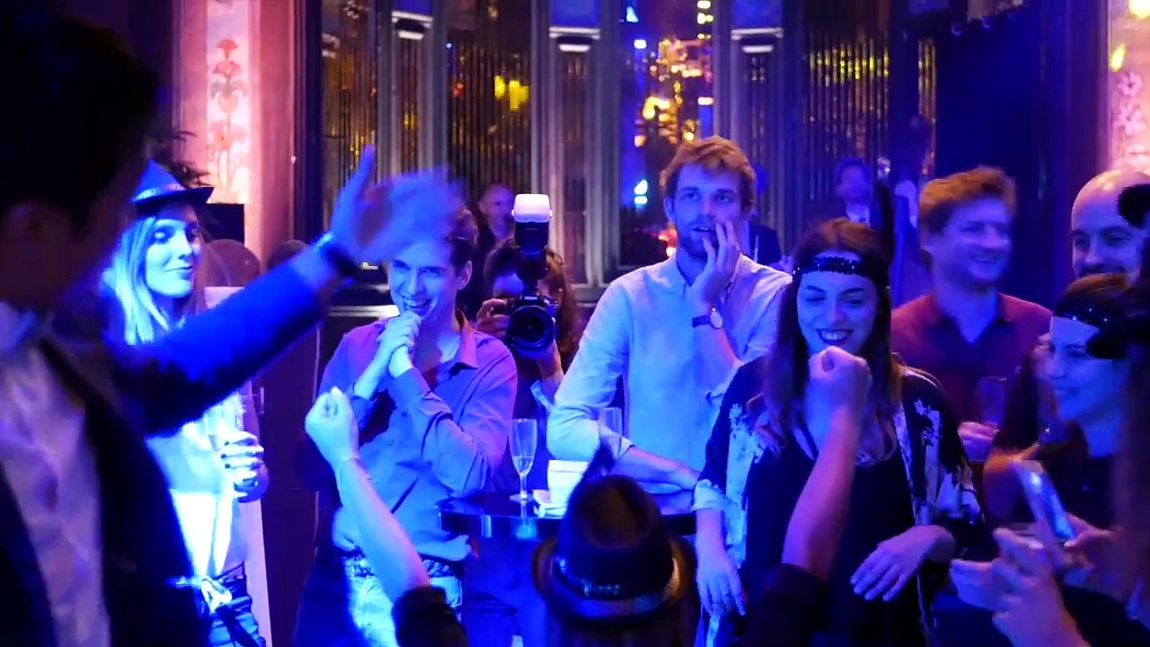 Cours de Magie avec un Magicien Professionnel - DEVENIR MAGICIEN - www.devenirmagicien.fr