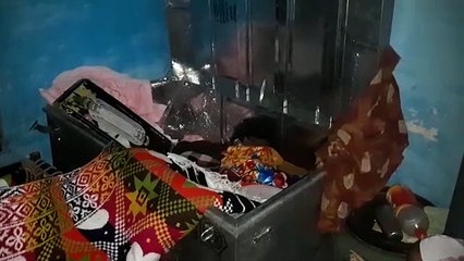 तीन घरों में धावा बोलकर हजारों का सामान चोरी, मचा हड़कंप